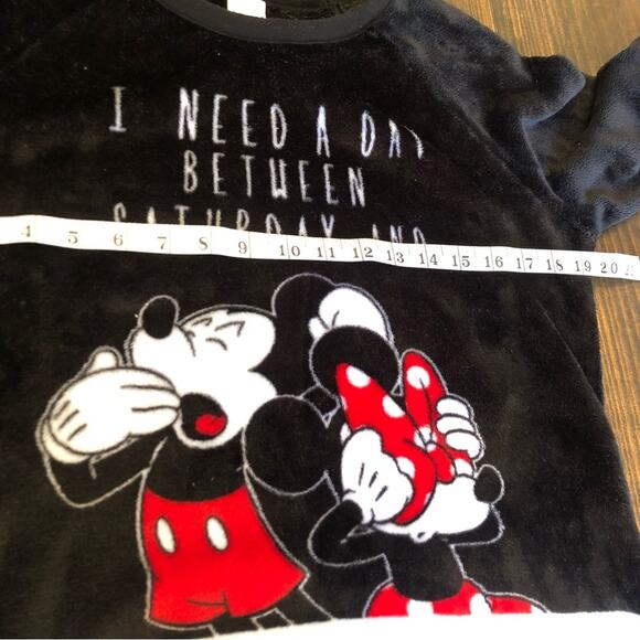 Disney Mickey Mouse Minnie Black Pajama Top Velour Women’s Size Medium Cozy Soft - Picture 4 of 8